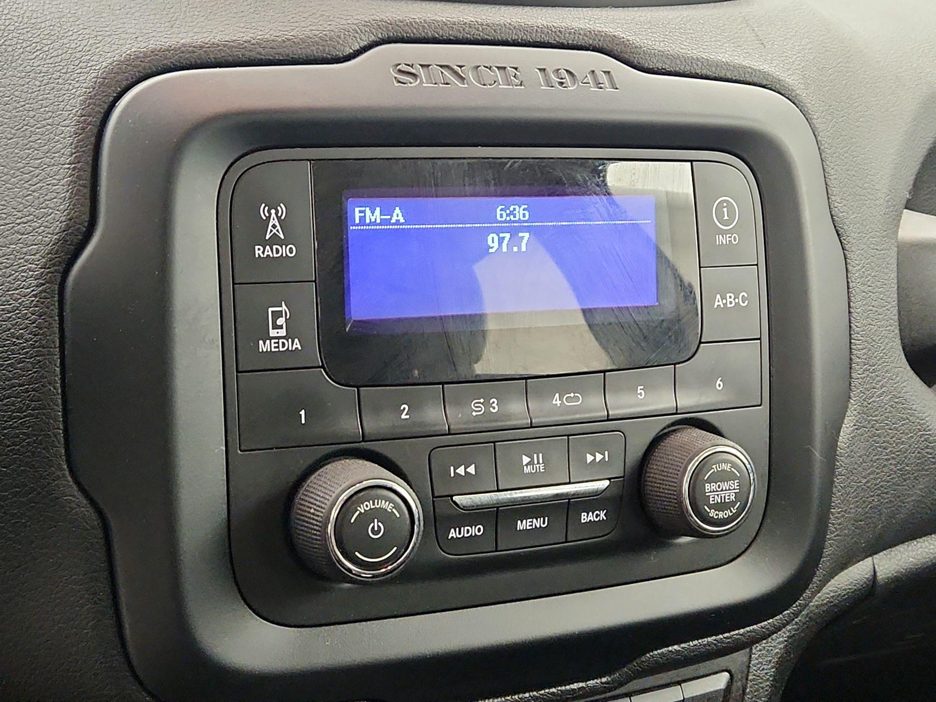 Thumbnail: 2015 Jeep Renegade - 14