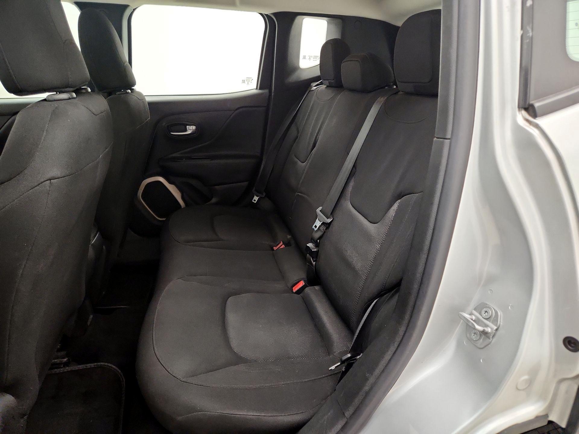 Thumbnail: 2015 Jeep Renegade - 18