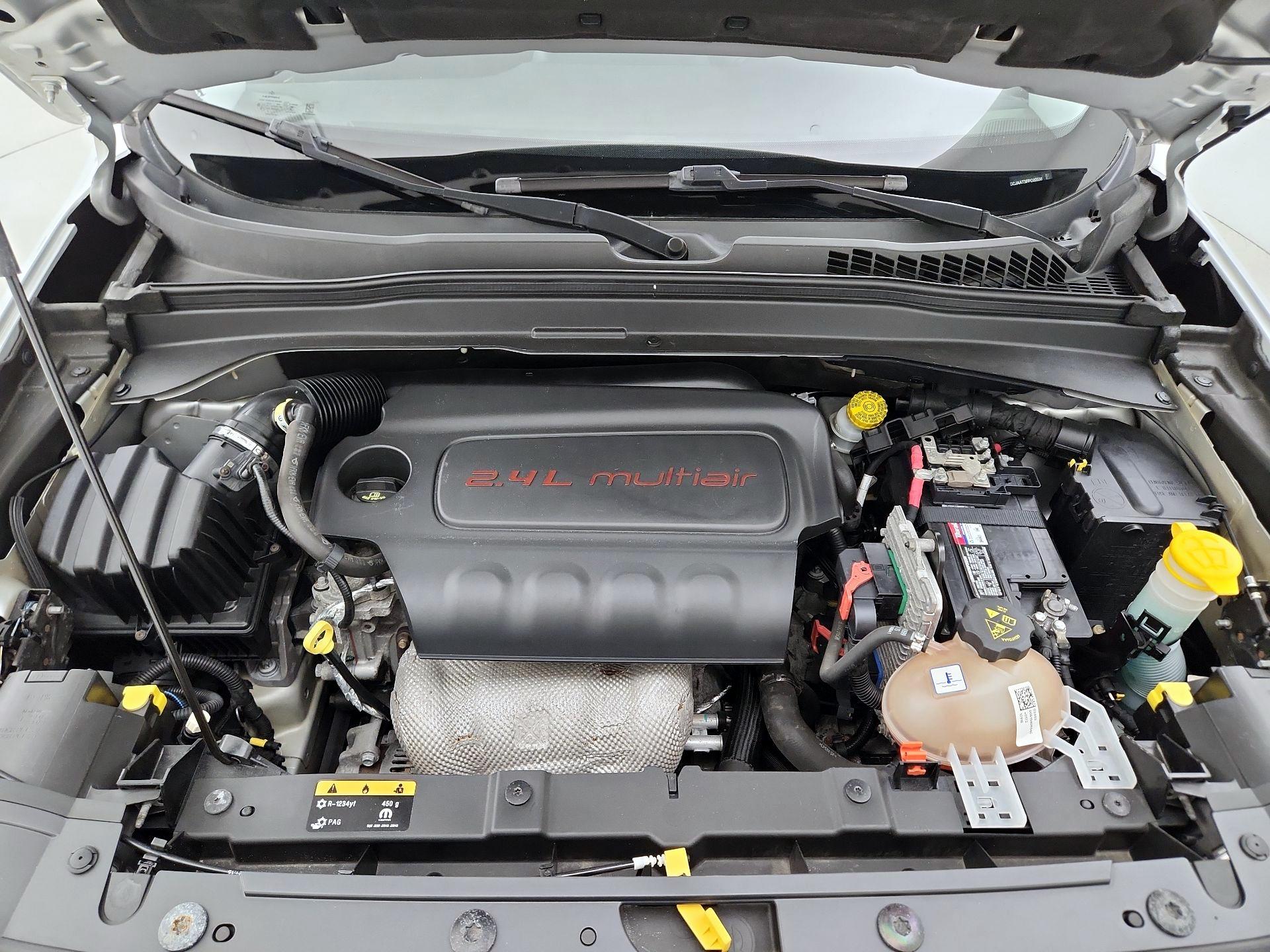 Thumbnail: 2015 Jeep Renegade - 20