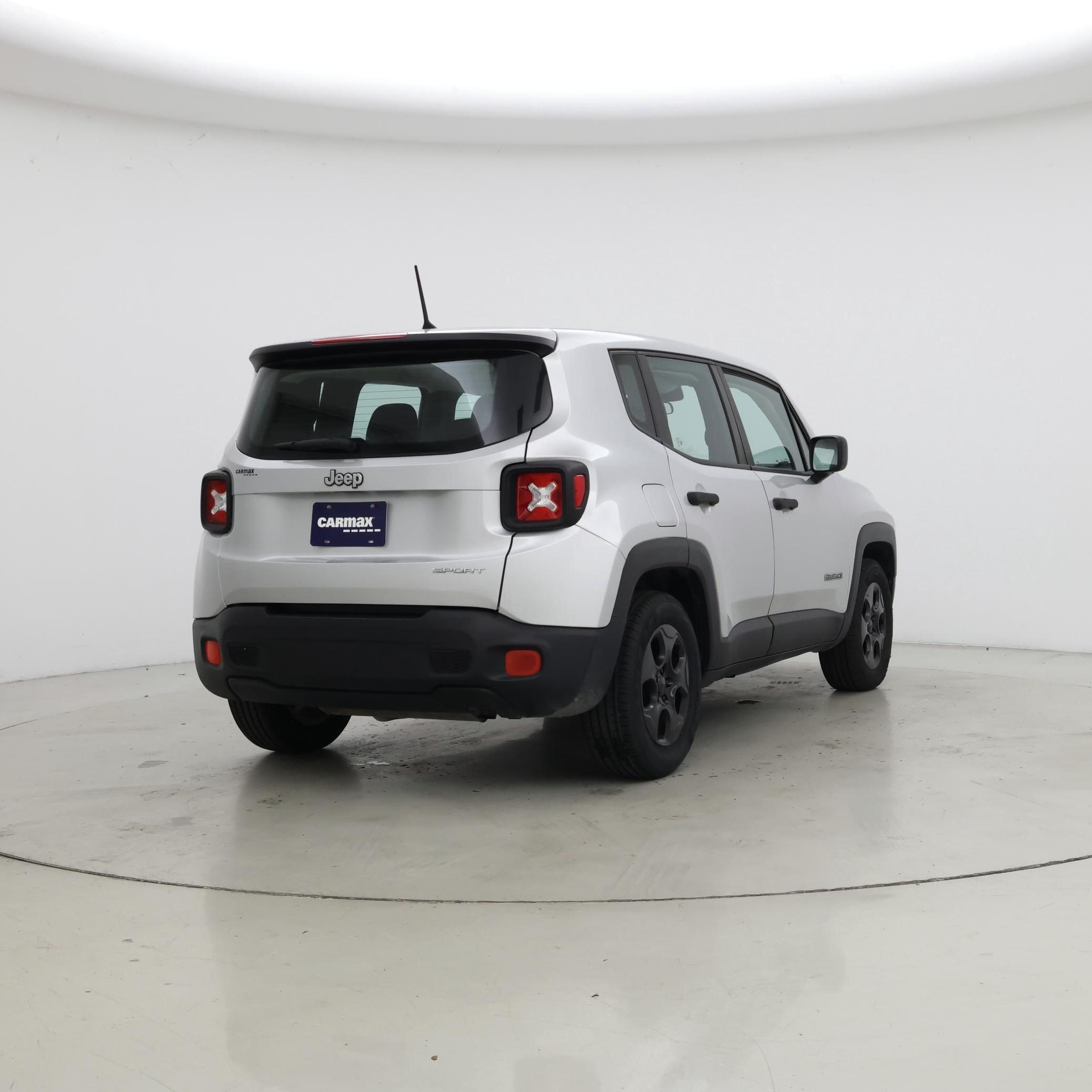 Thumbnail: 2015 Jeep Renegade - 8