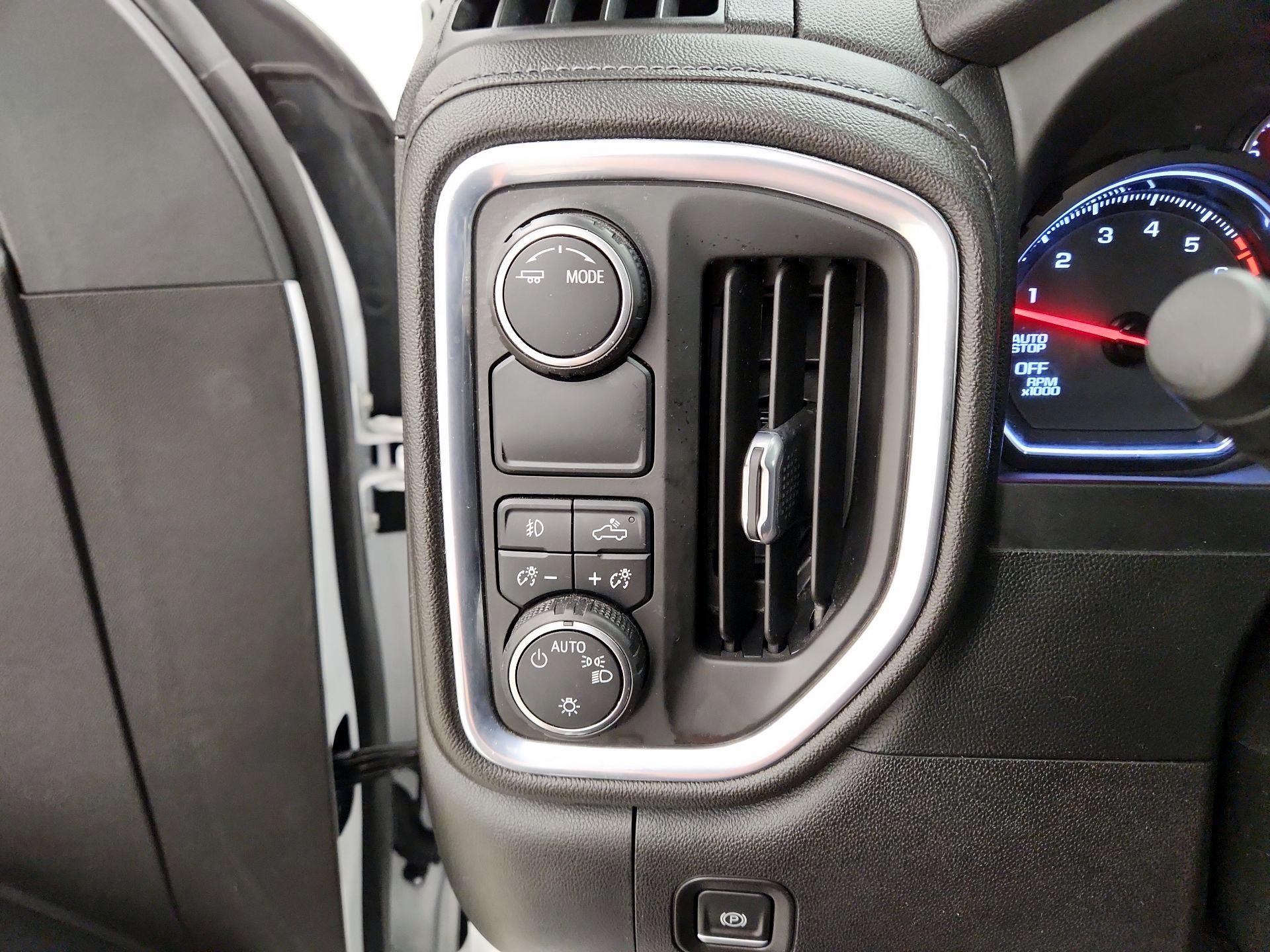 Thumbnail: 2022 Chevrolet Silverado 1500 - 13
