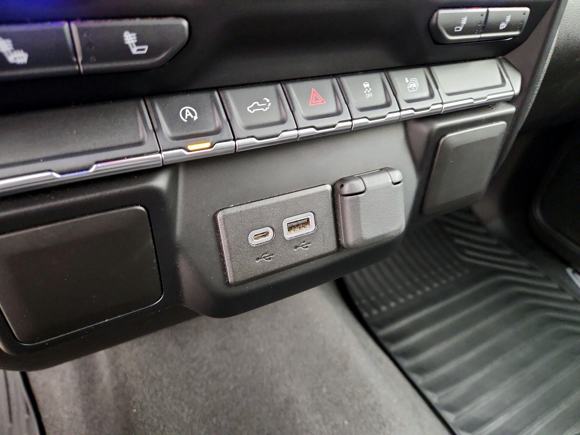 Thumbnail: 2022 Chevrolet Silverado 1500 - 18