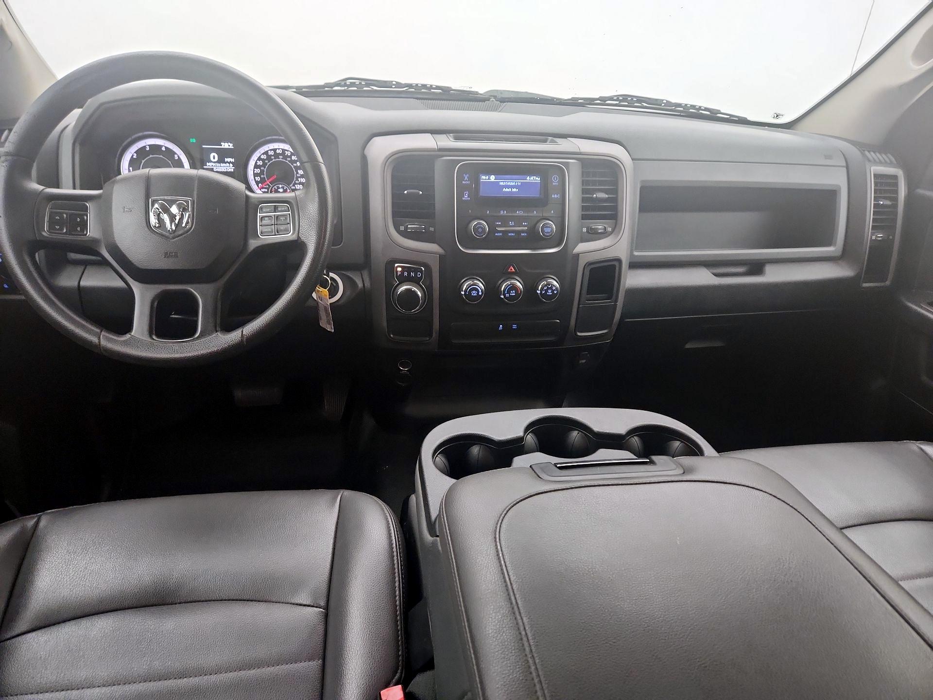 Thumbnail: 2020 RAM 1500 Classic - 9