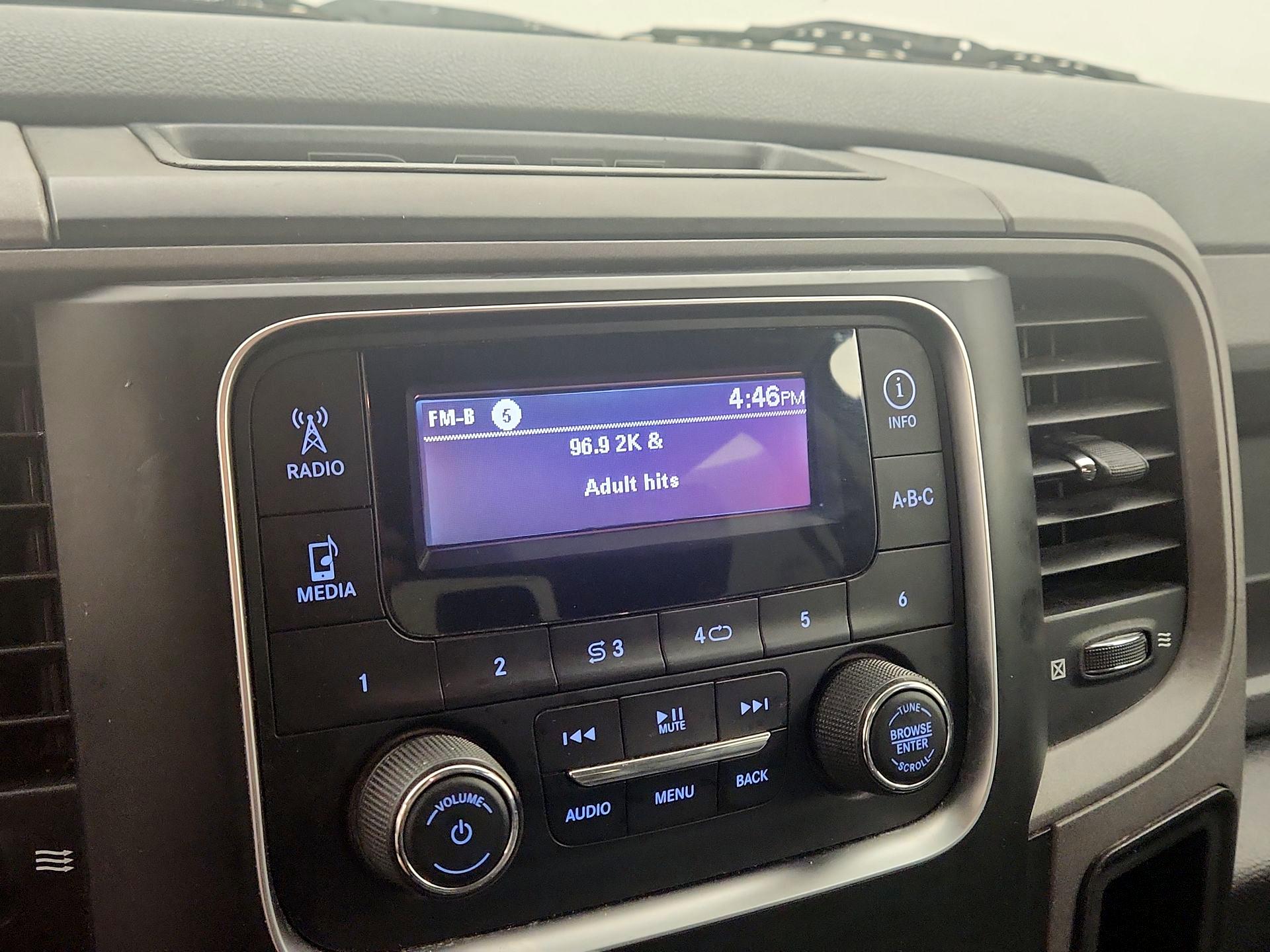 Thumbnail: 2020 RAM 1500 Classic - 15