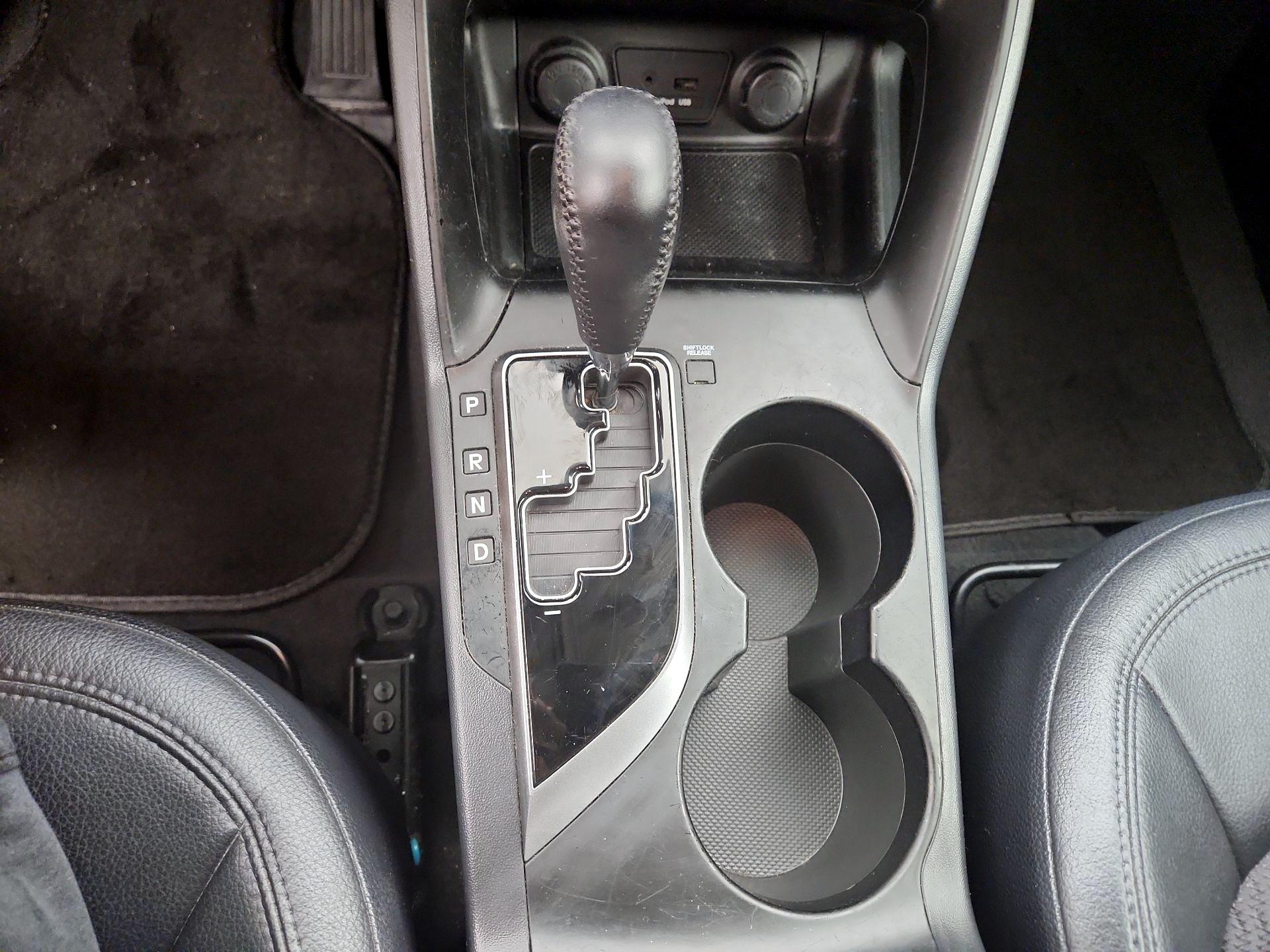 Thumbnail: 2013 Hyundai Tucson - 16