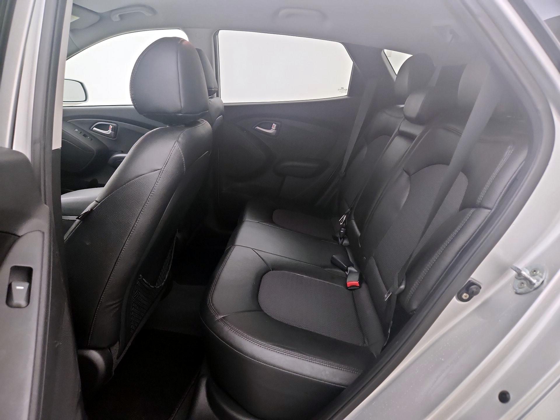 Thumbnail: 2013 Hyundai Tucson - 18