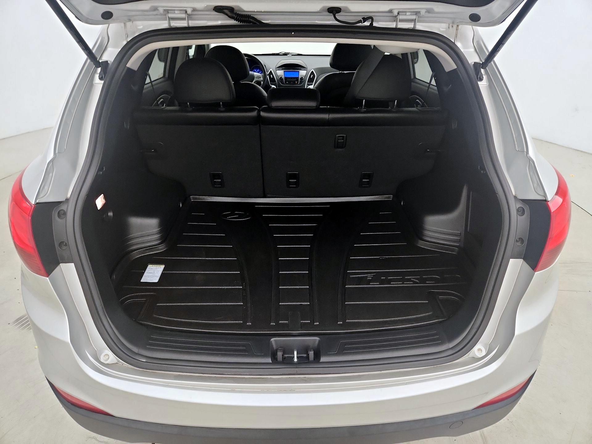 Thumbnail: 2013 Hyundai Tucson - 19
