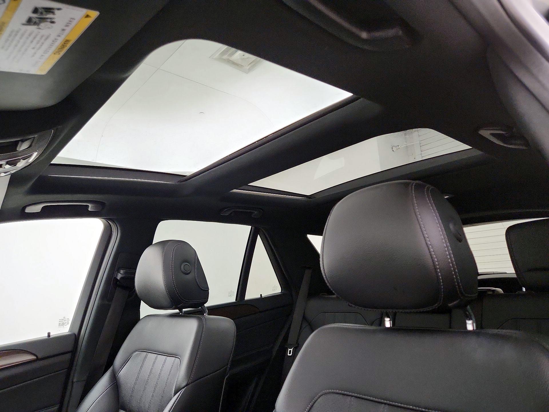 Thumbnail: 2017 Mercedes-Benz GLE - 20