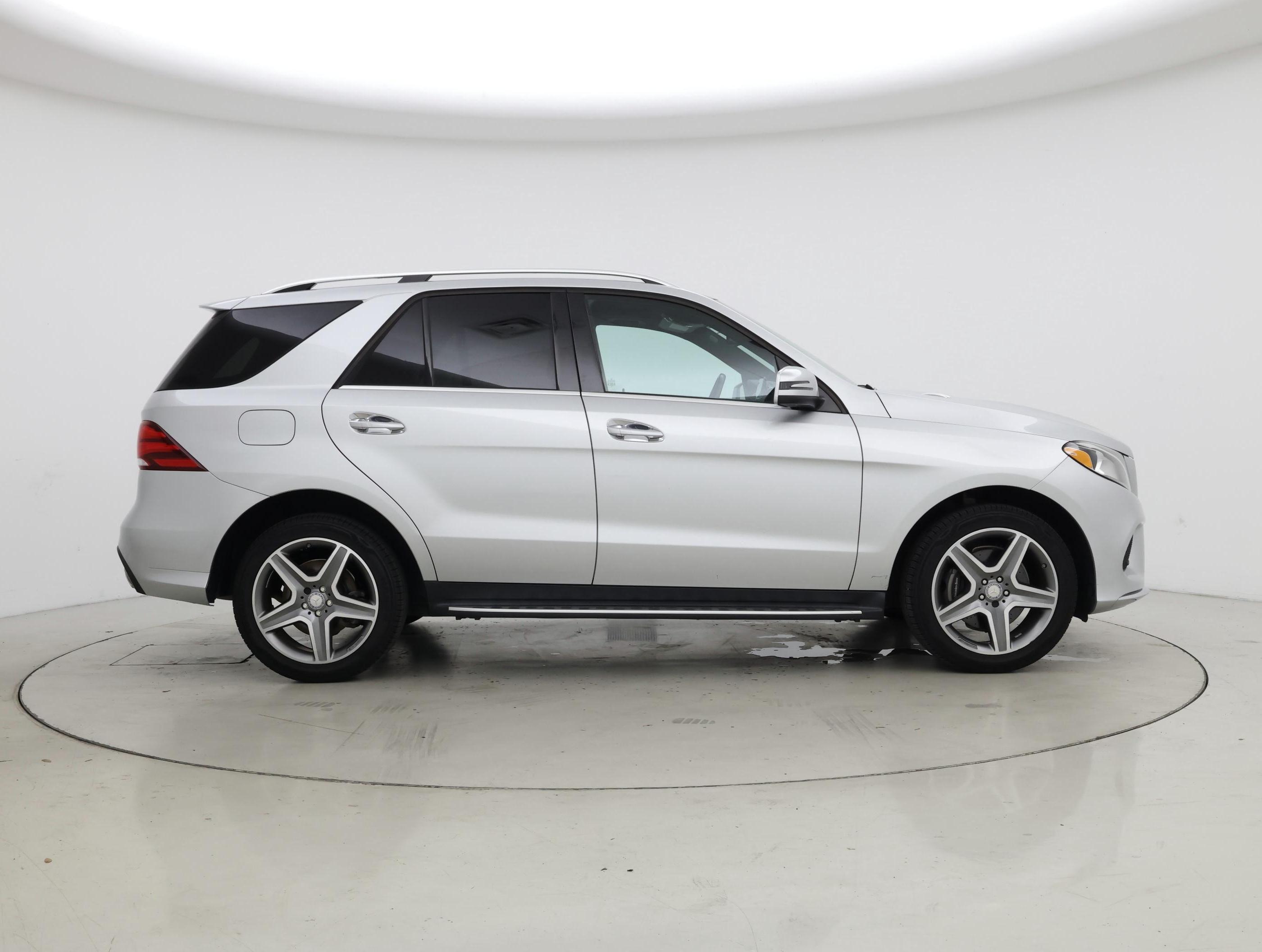 Thumbnail: 2017 Mercedes-Benz GLE - 7