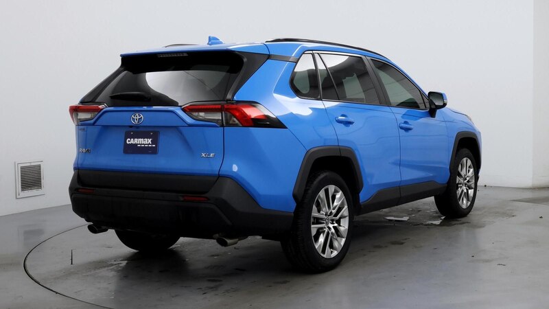 2021 Toyota RAV4 XLE Premium 8