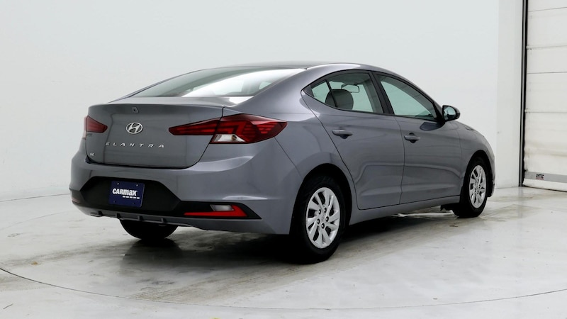 2019 Hyundai Elantra SE 8