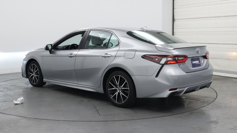 2023 Toyota Camry SE 2