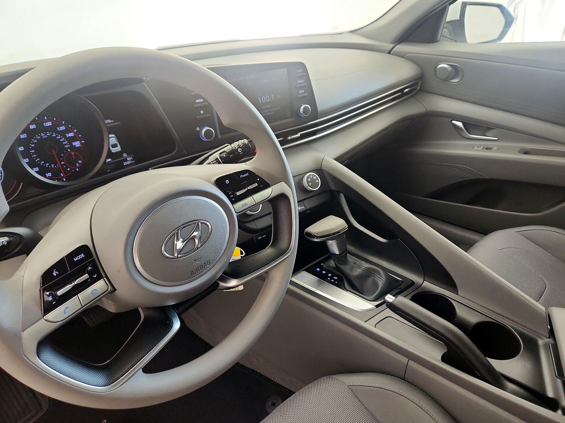Thumbnail: 2022 Hyundai Elantra - 19