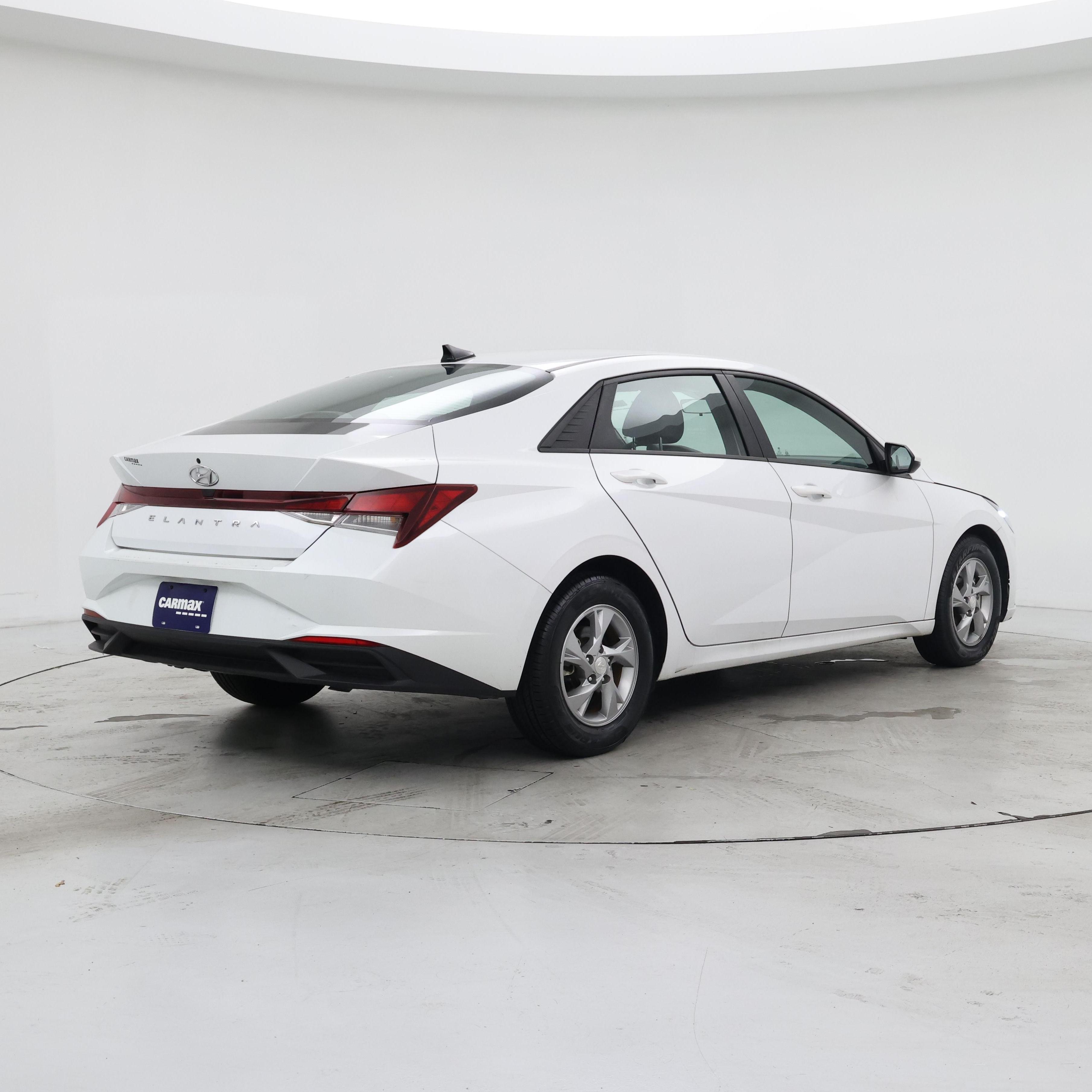 Thumbnail: 2022 Hyundai Elantra - 8