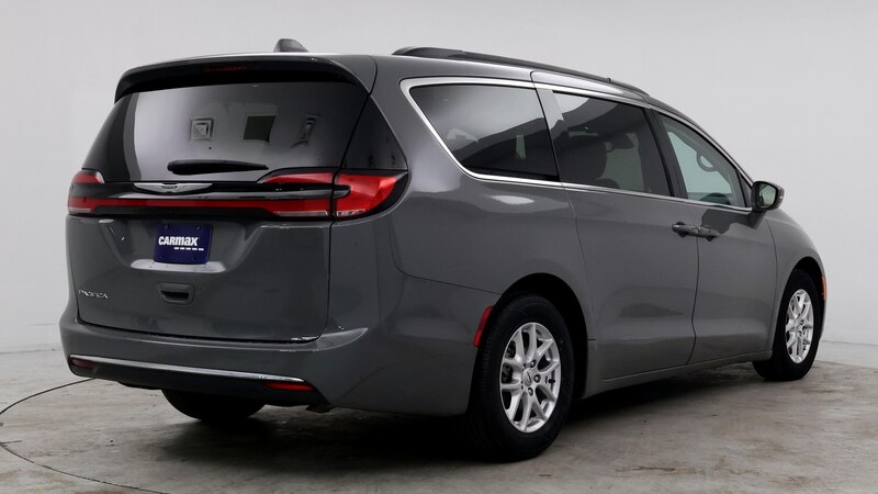 2022 Chrysler Pacifica Touring L 8