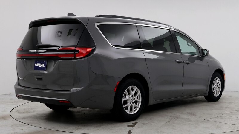 2022 Chrysler Pacifica Touring L 8