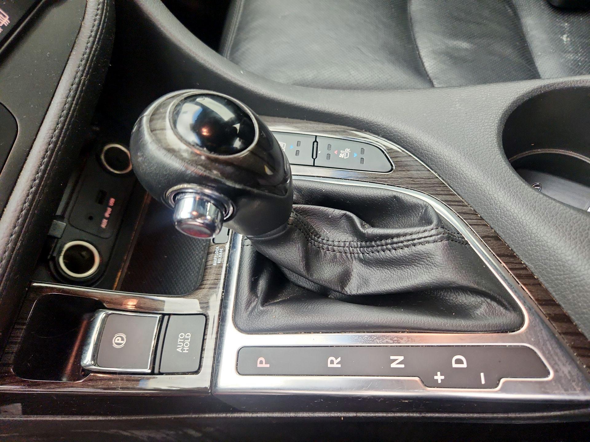 Thumbnail: 2013 Kia Optima - 17