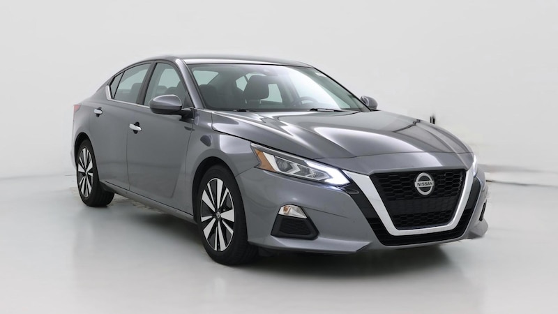 2022 Nissan Altima SV Hero Image