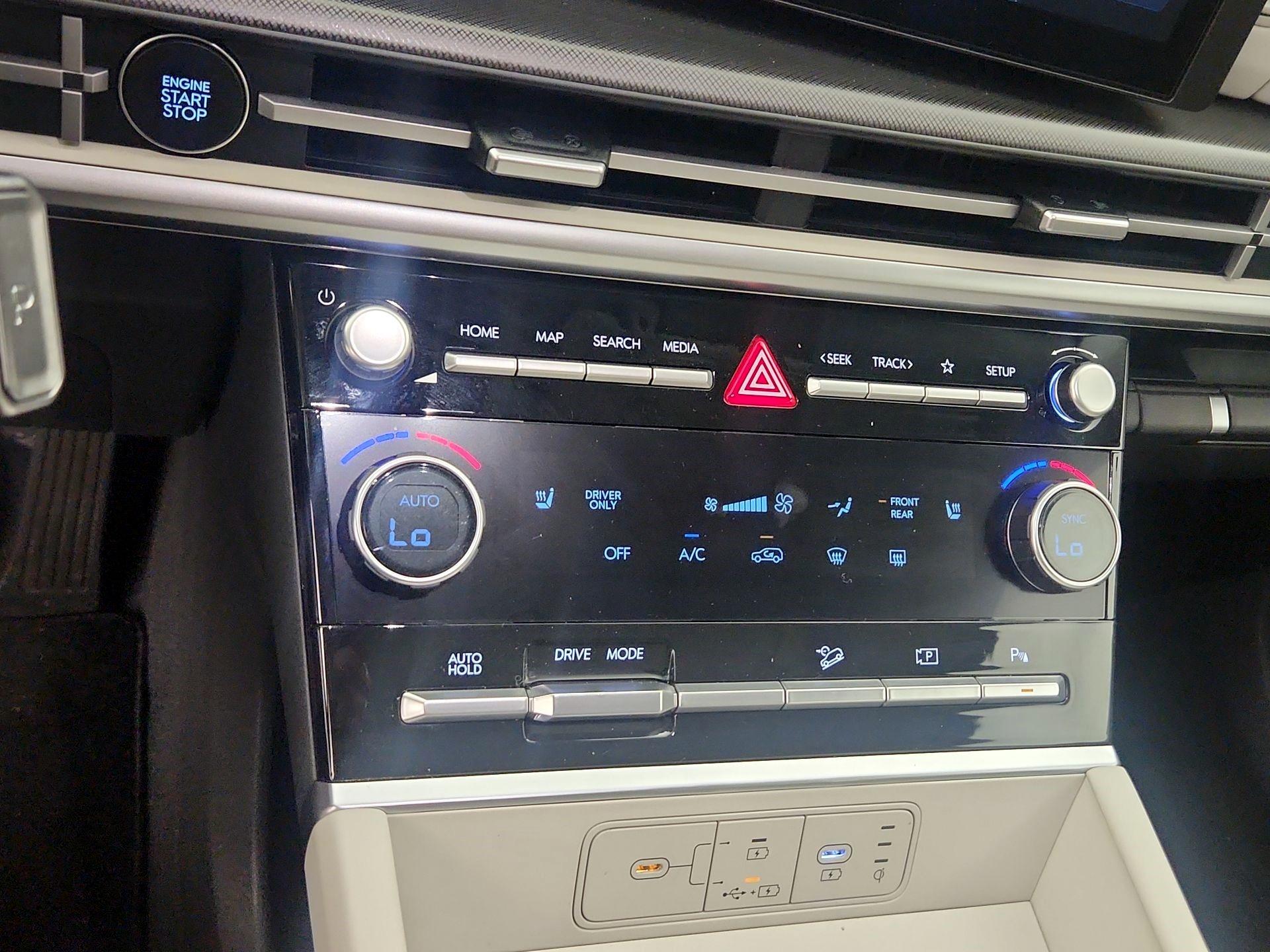 Thumbnail: 2024 Hyundai Santa Fe - 16