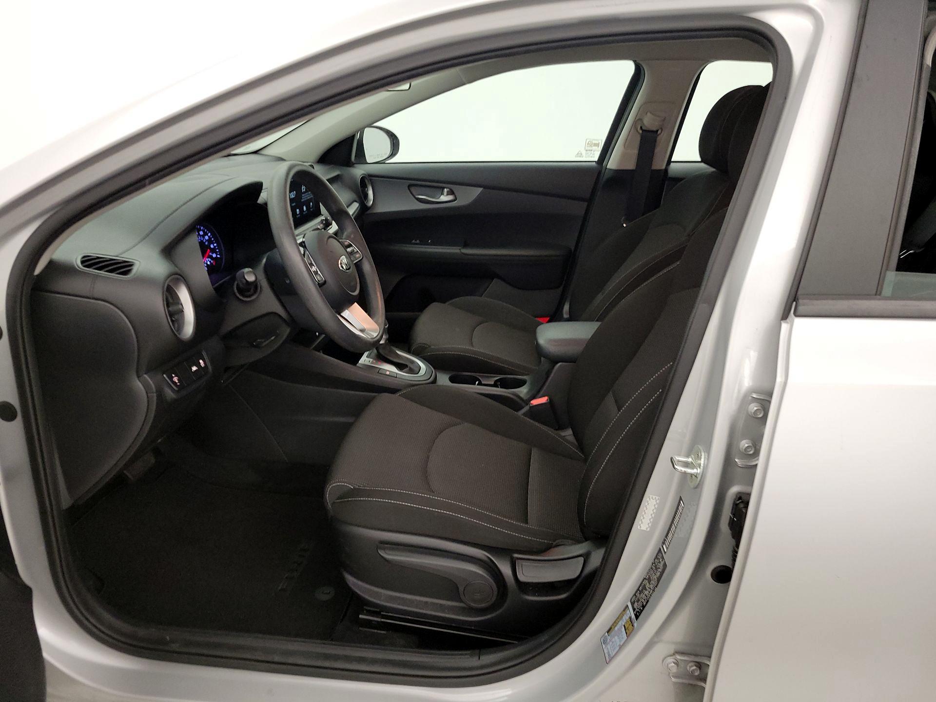 Thumbnail: 2021 Kia Forte - 11