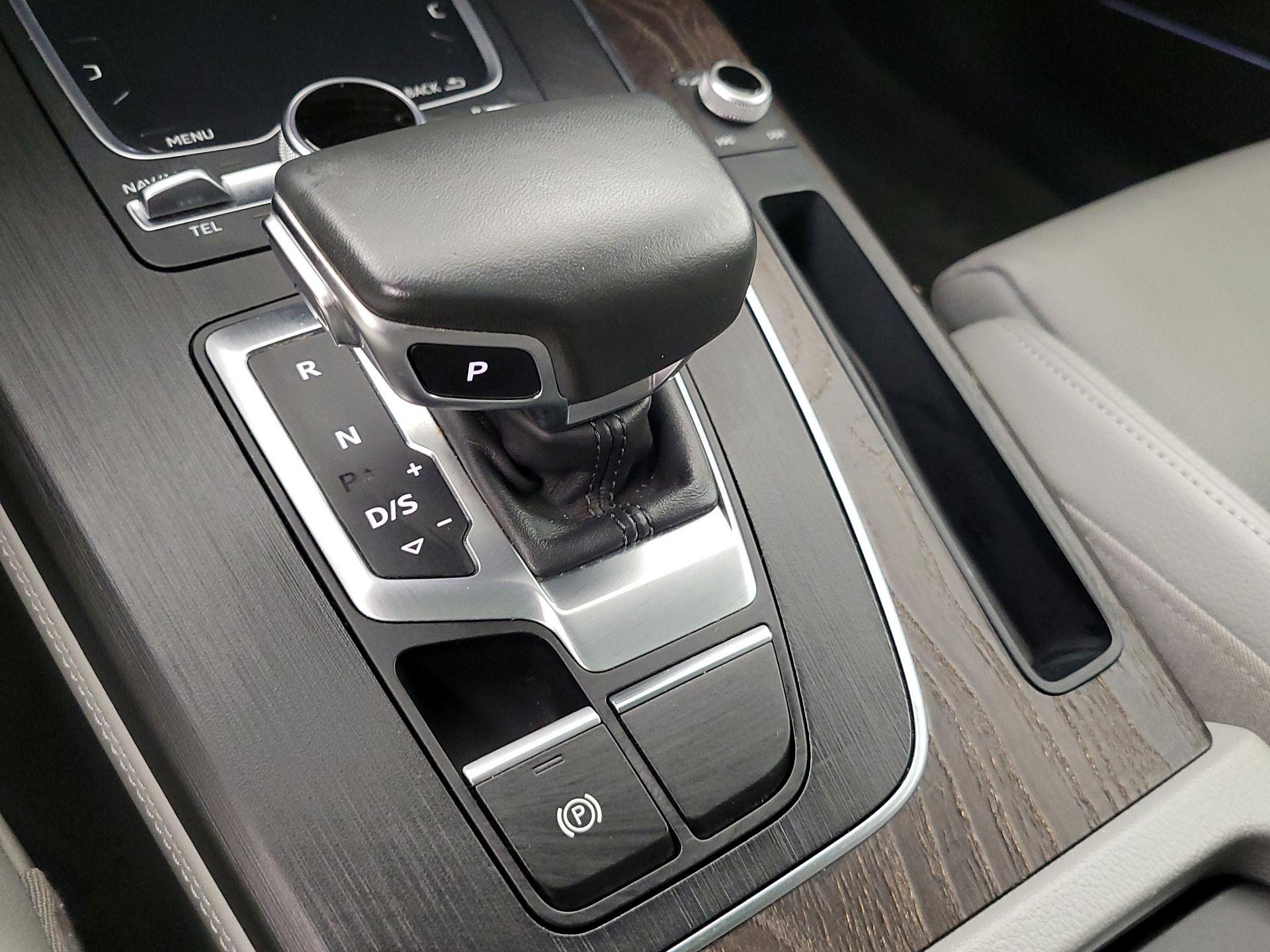 Thumbnail: 2019 Audi Q5 - 18
