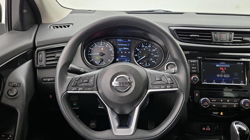 2020 Nissan Rogue Sport SV 10