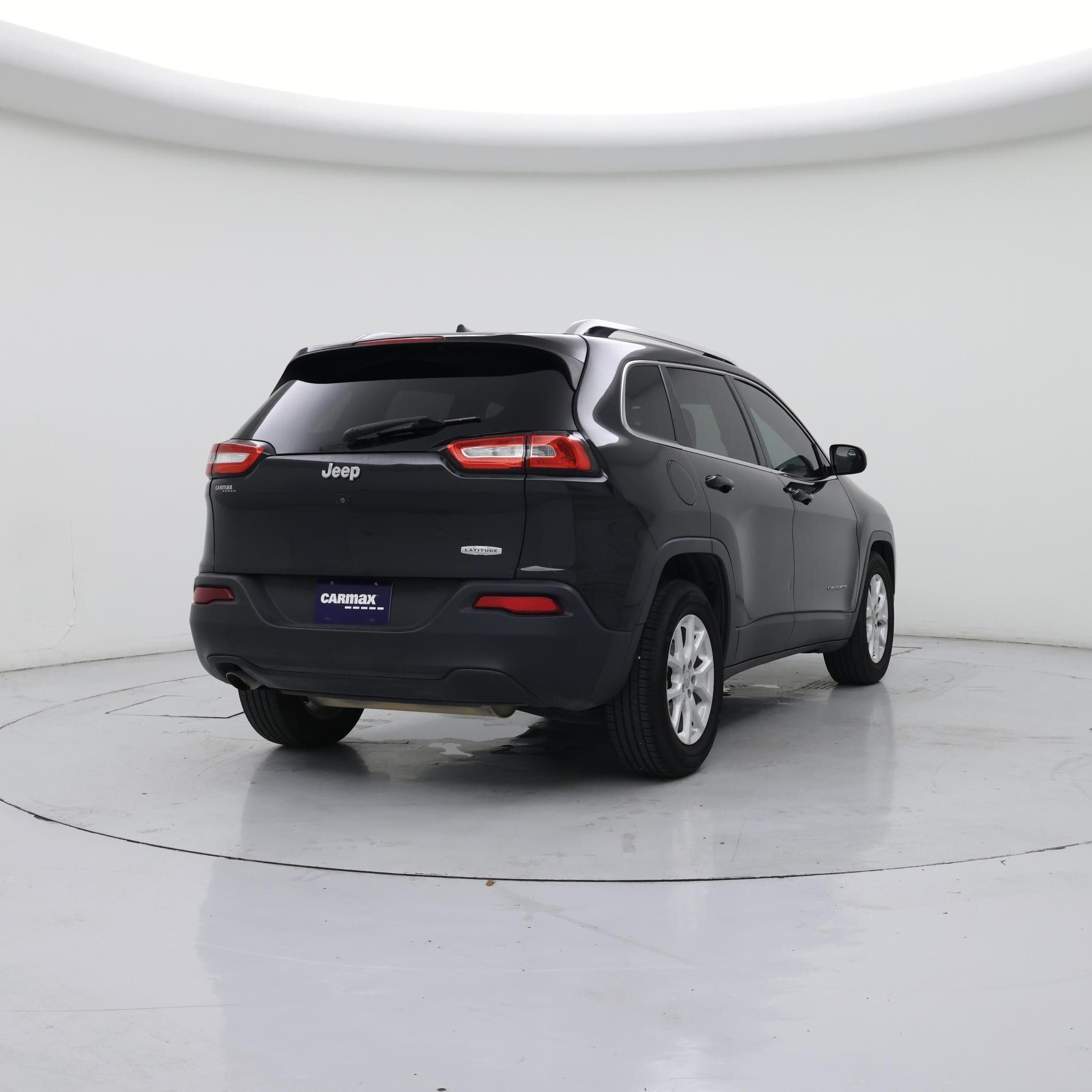 Thumbnail: 2016 Jeep Cherokee - 8