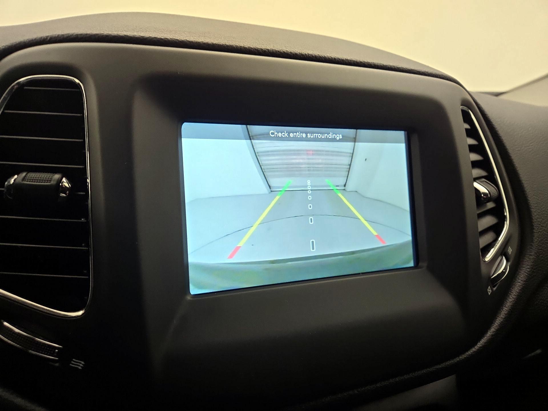 Thumbnail: 2019 Jeep Compass - 14