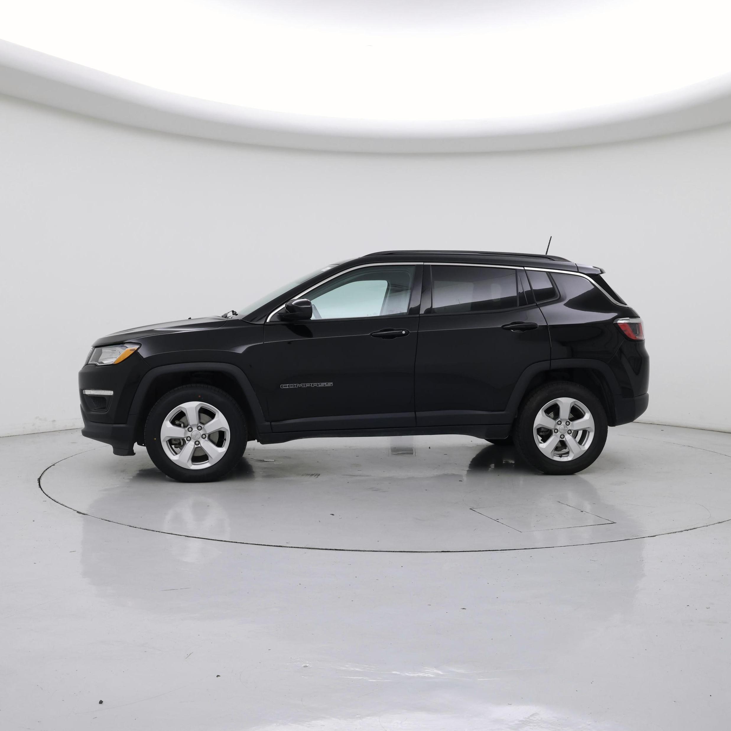 Thumbnail: 2019 Jeep Compass - 3