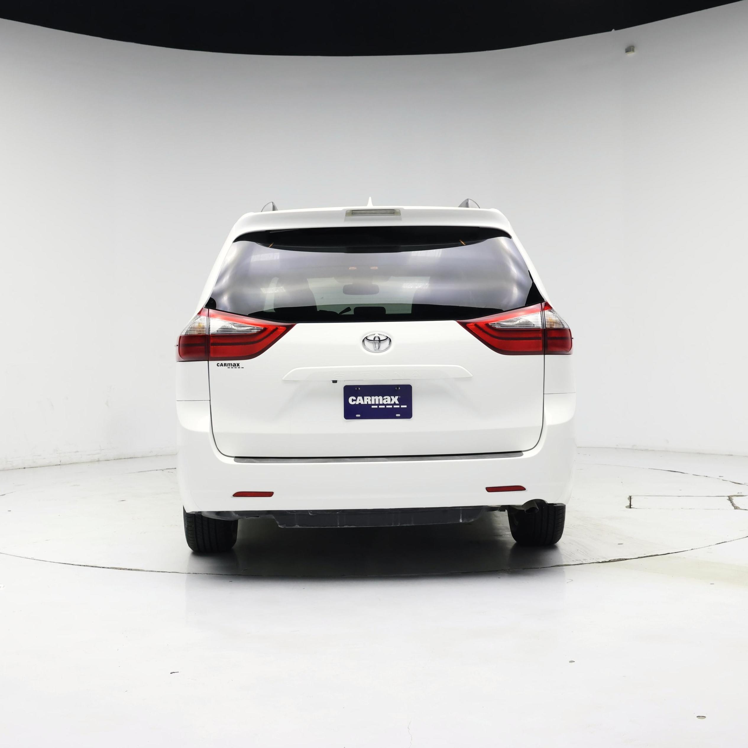 Thumbnail: 2020 Toyota Sienna - 6