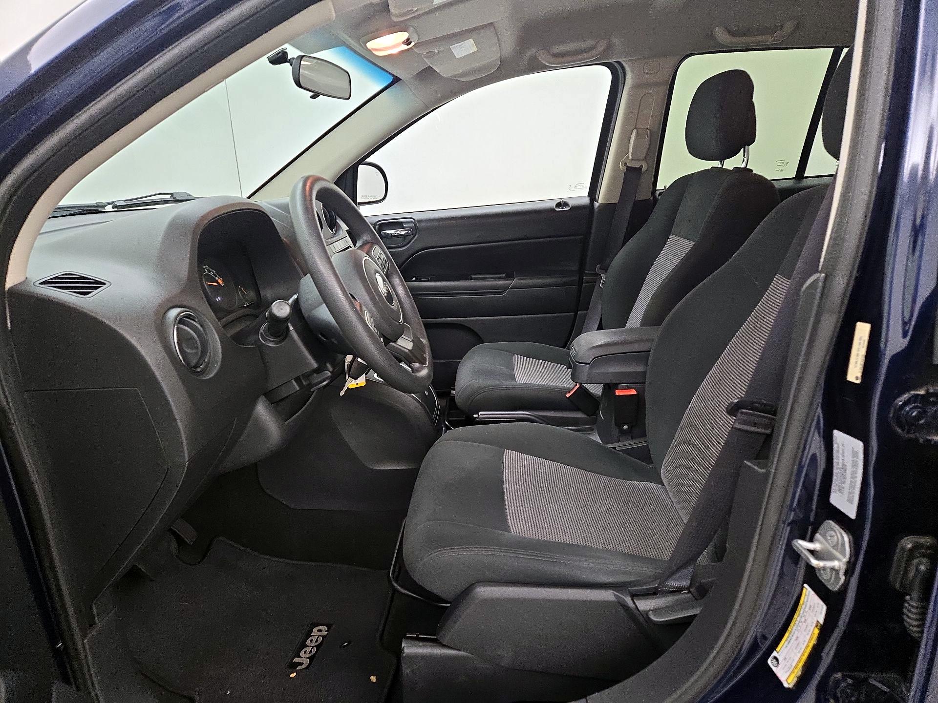 Thumbnail: 2015 Jeep Compass - 11