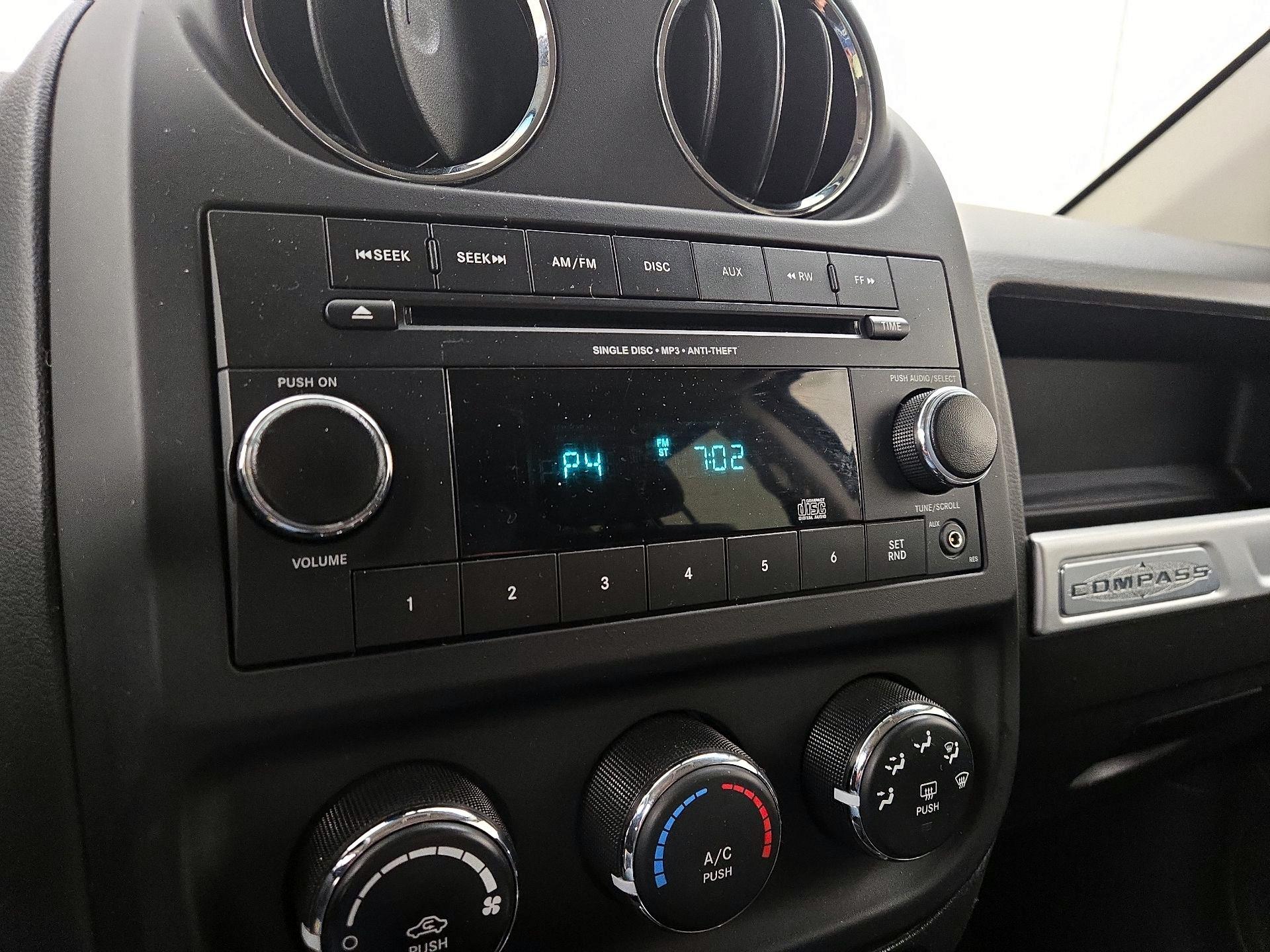 Thumbnail: 2015 Jeep Compass - 13