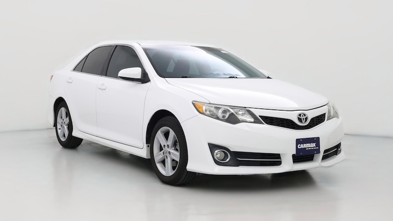 2013 Toyota Camry SE Hero Image