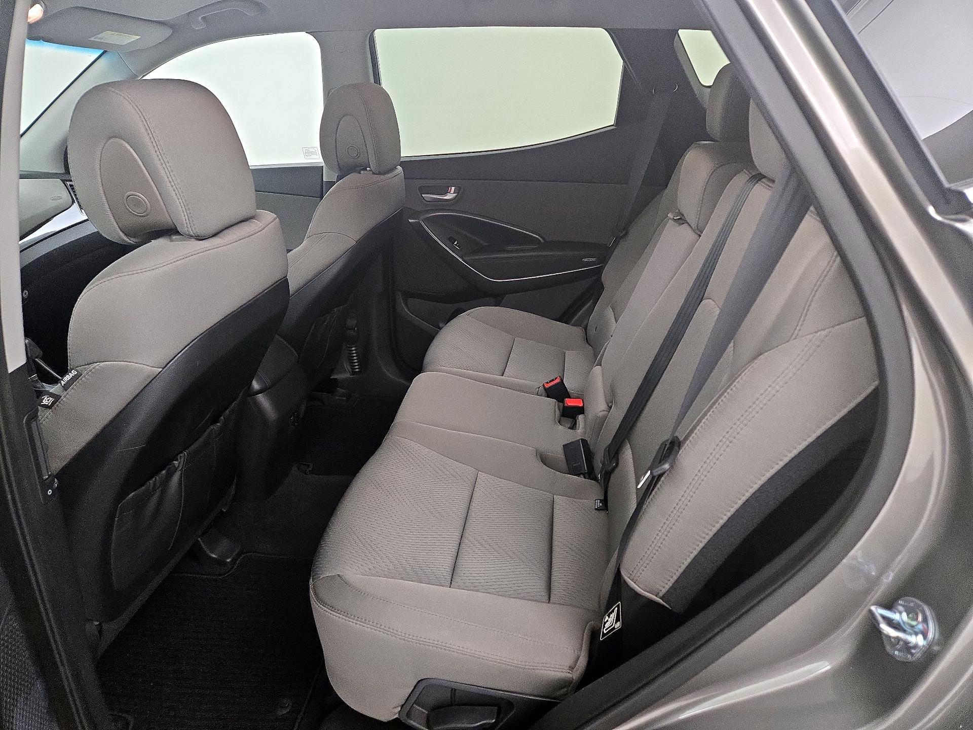 Thumbnail: 2013 Hyundai Santa Fe - 18