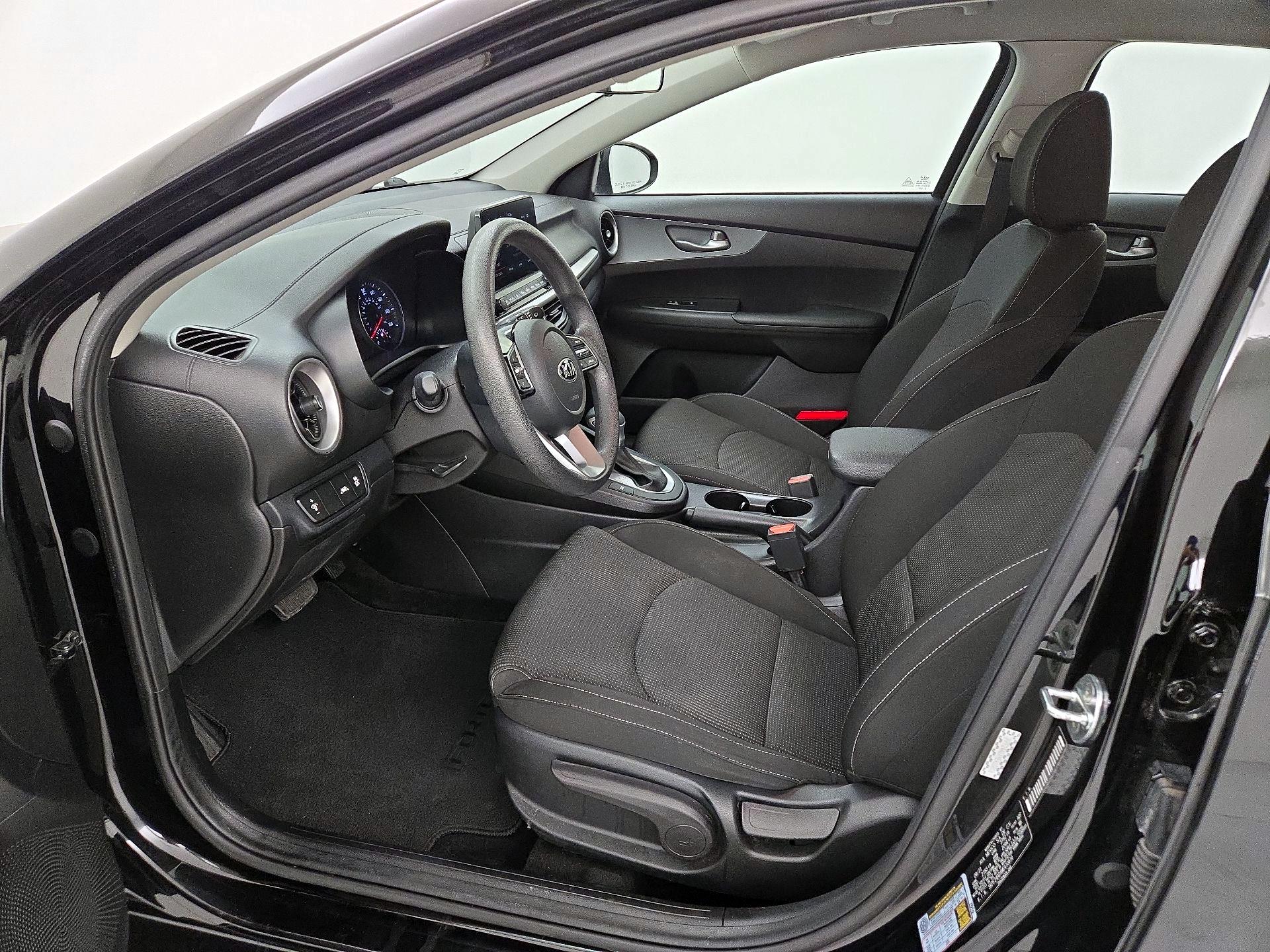 Thumbnail: 2021 Kia Forte - 11