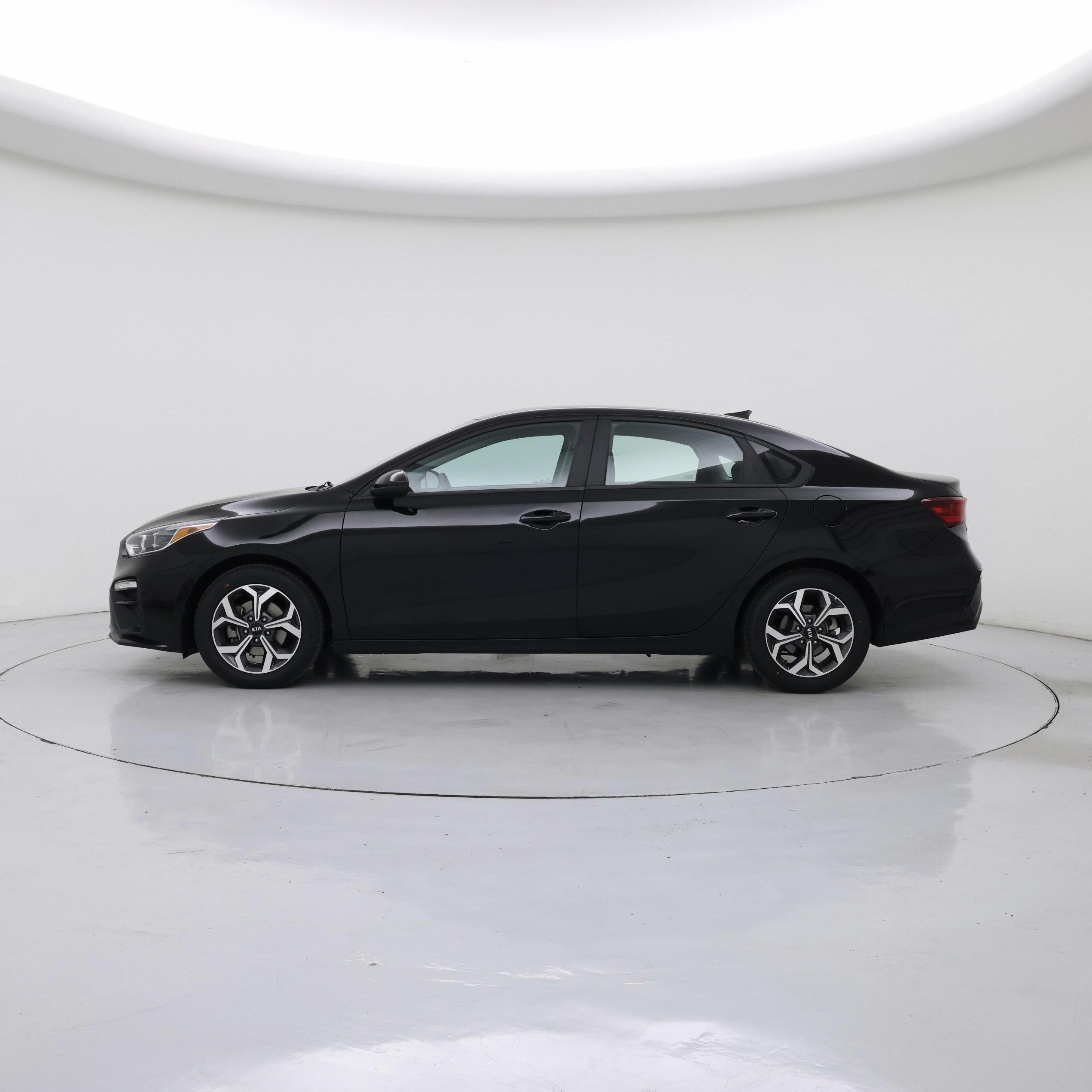 Thumbnail: 2021 Kia Forte - 3