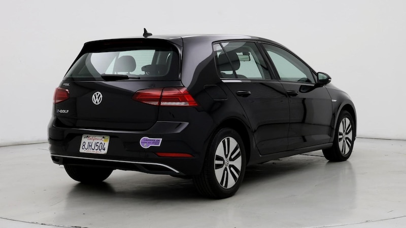 2019 Volkswagen Golf SE 8