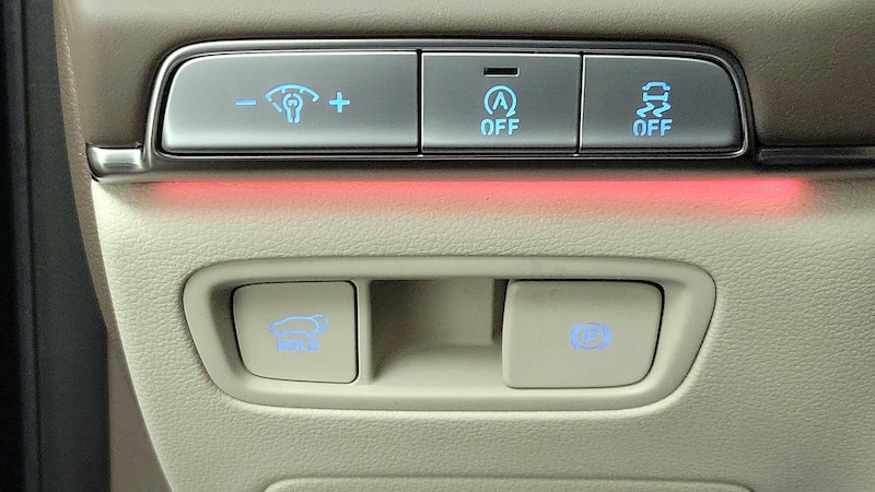 2022 Genesis GV80  13