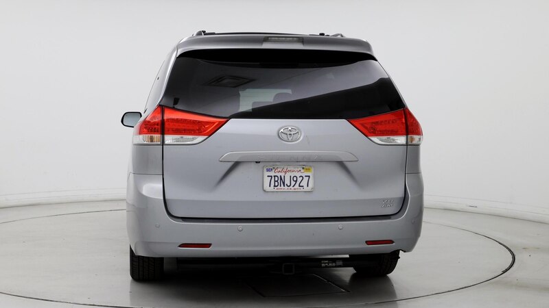 2013 Toyota Sienna XLE 6