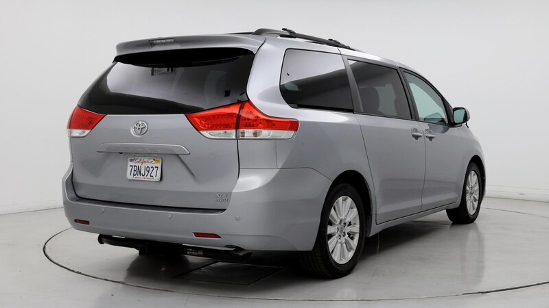 2013 Toyota Sienna XLE 8