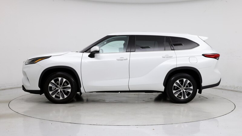 2022 Toyota Highlander XLE 3