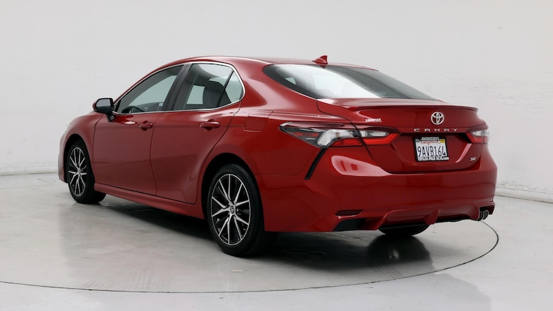 2022 Toyota Camry SE 2