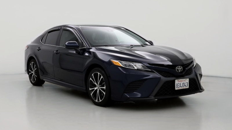 2018 Toyota Camry SE Hero Image