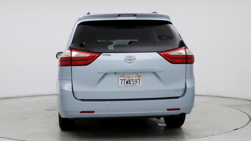 2016 Toyota Sienna XLE 6