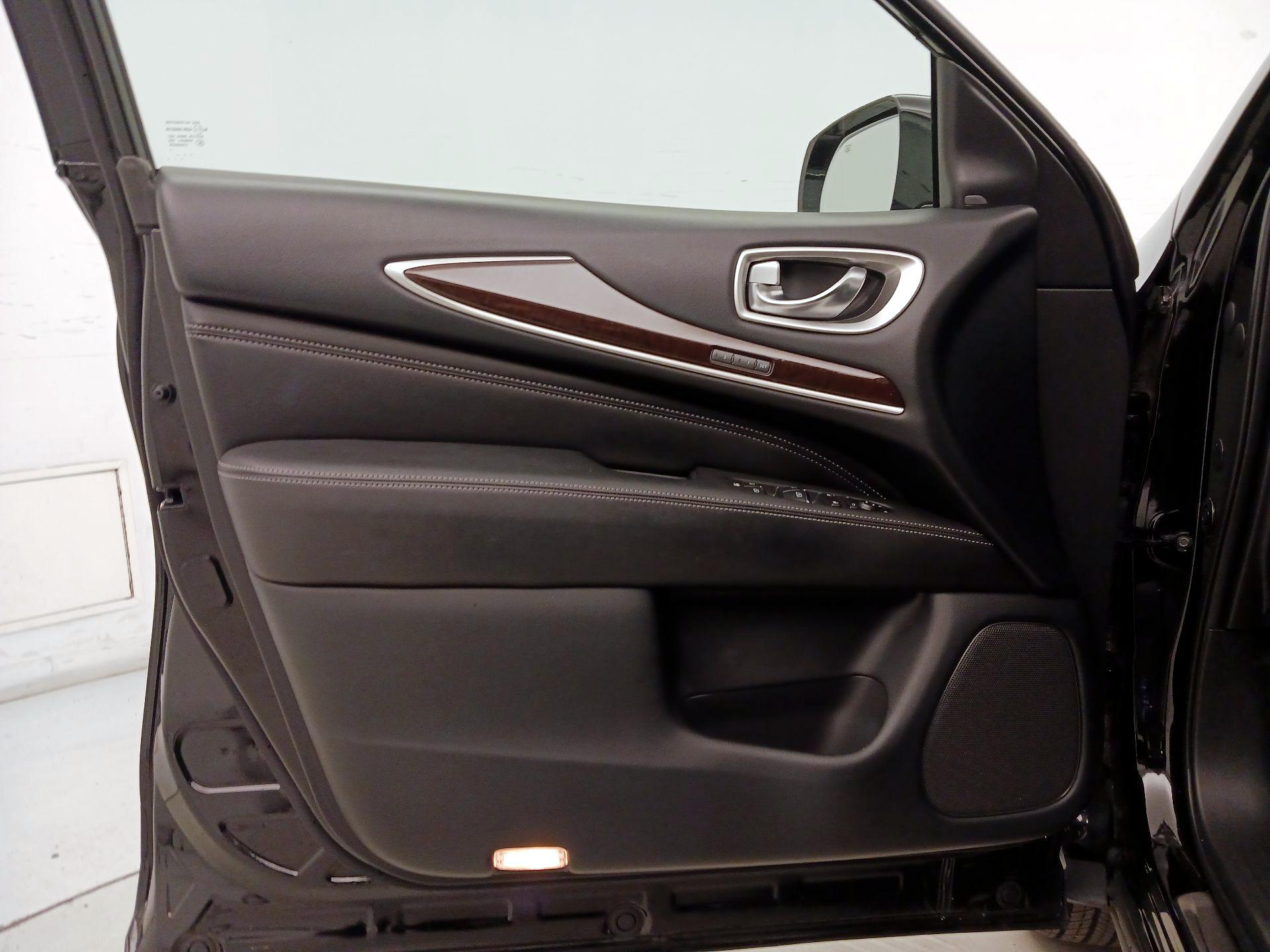 Thumbnail: 2019 INFINITI QX60 - 12