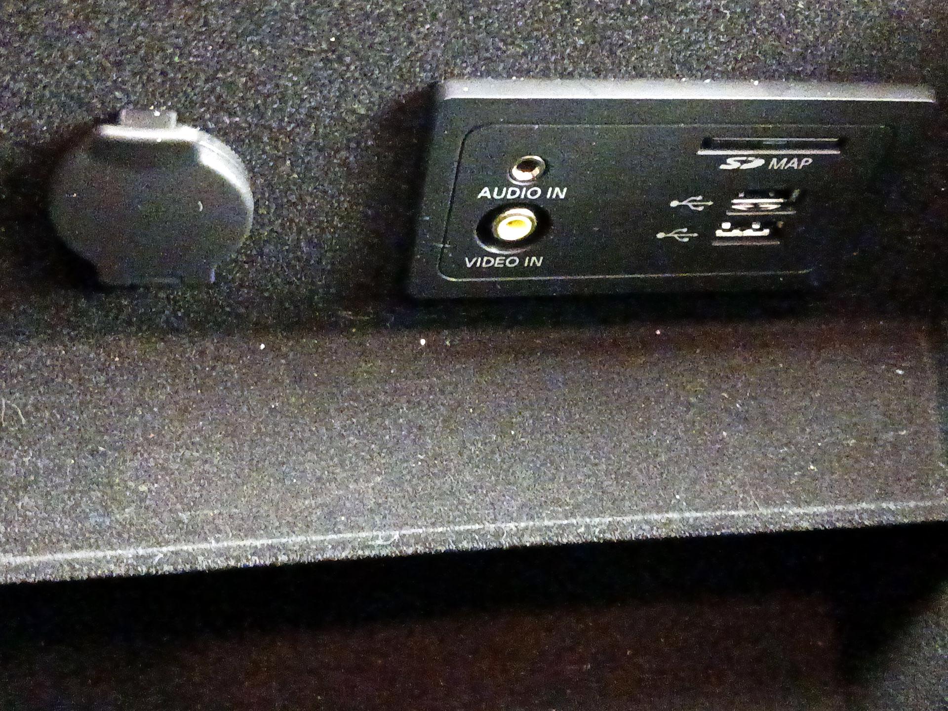 Thumbnail: 2019 INFINITI QX60 - 19