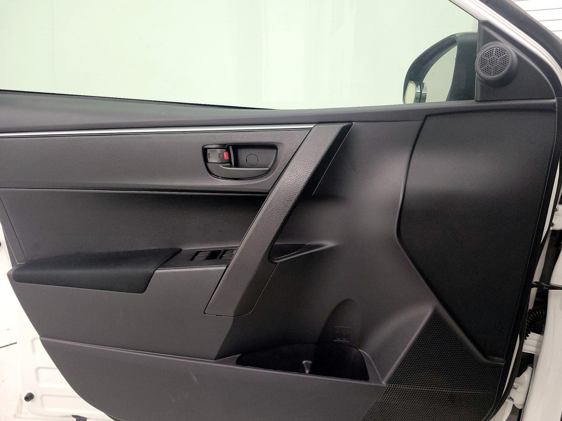Thumbnail: 2016 Toyota Corolla - 12
