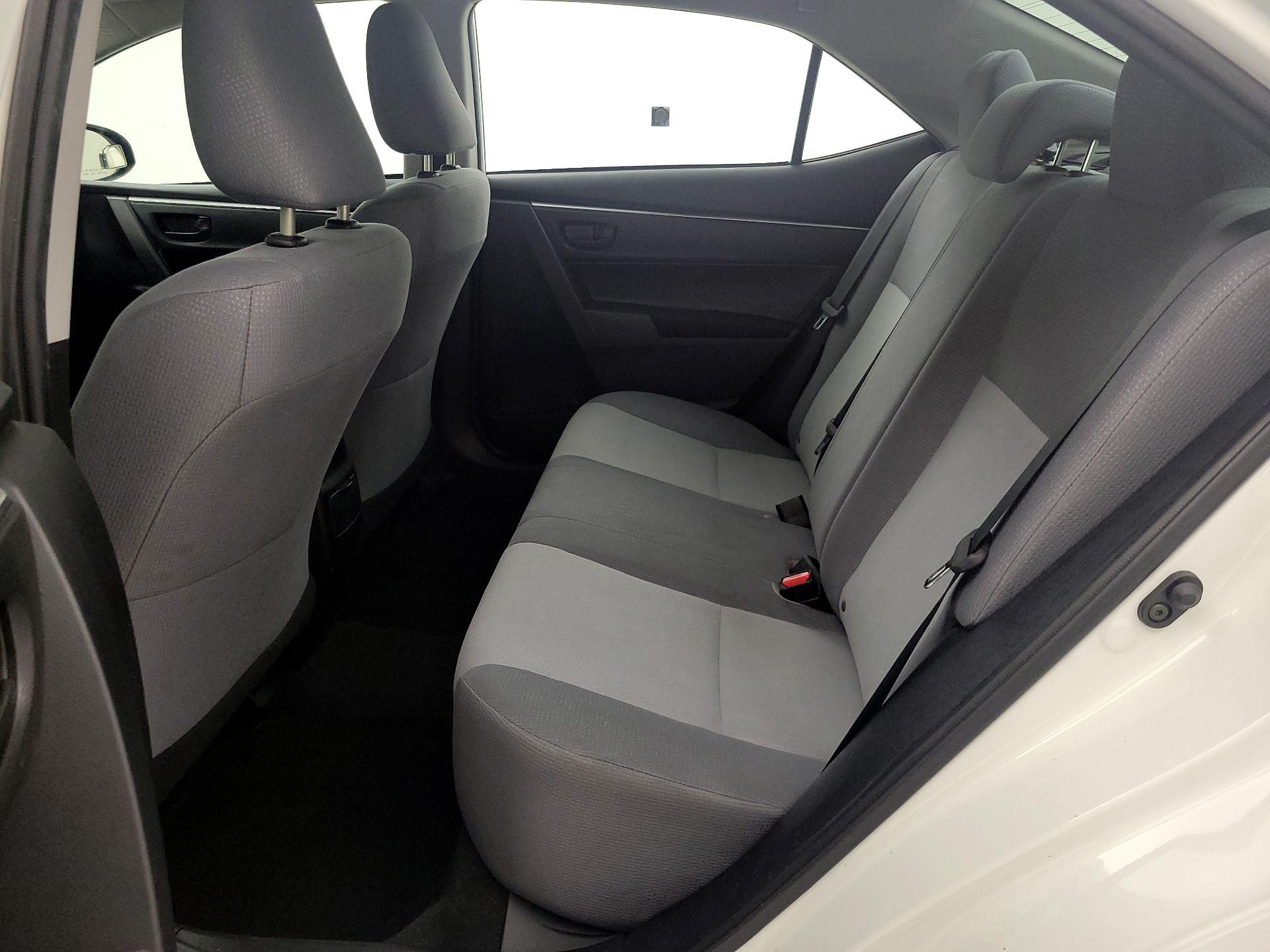 Thumbnail: 2016 Toyota Corolla - 18