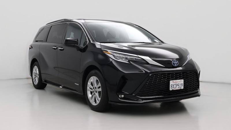 2021 Toyota Sienna XSE Hero Image