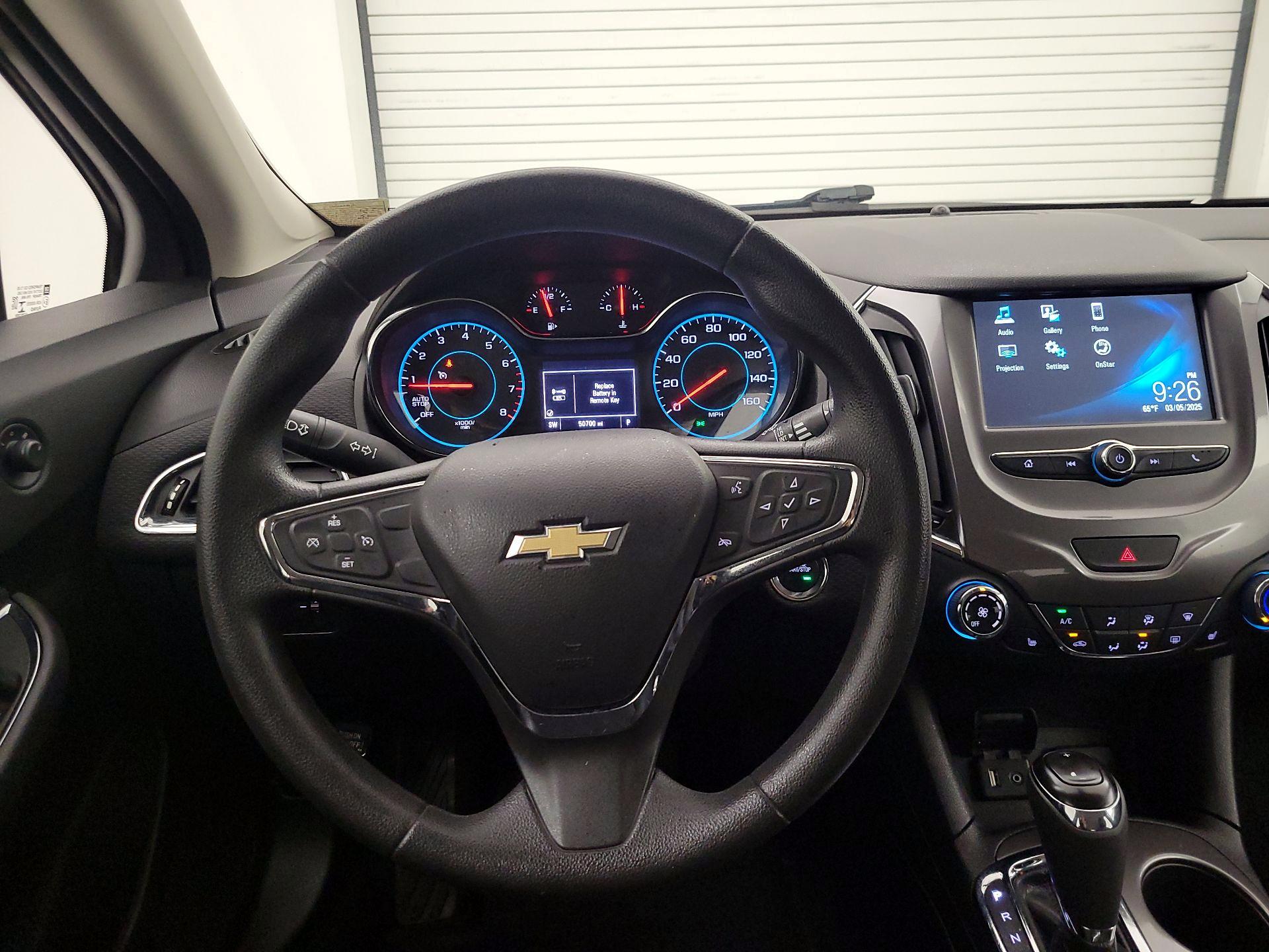 Thumbnail: 2017 Chevrolet Cruze - 10